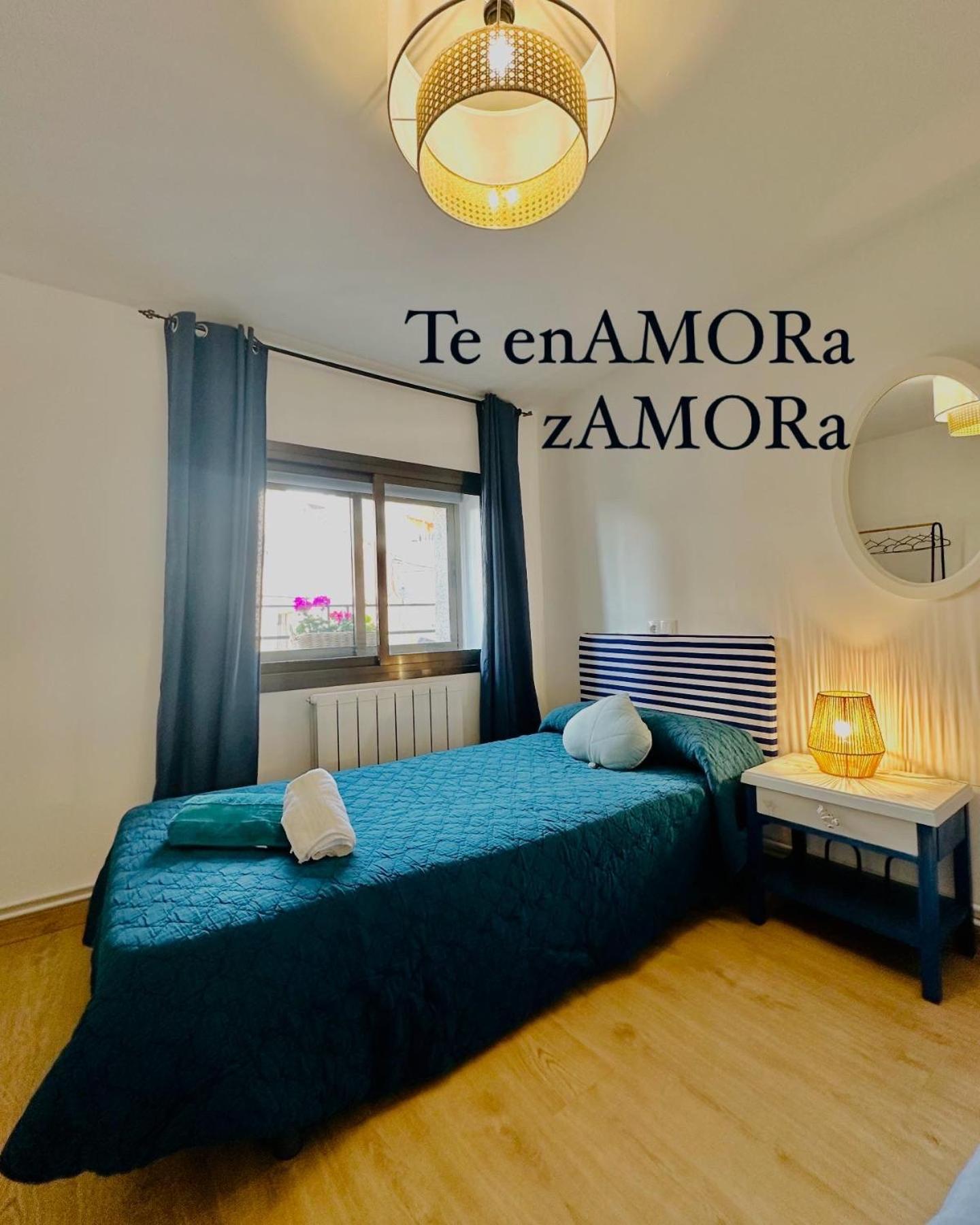 Te Enamora Zamora Luaran gambar